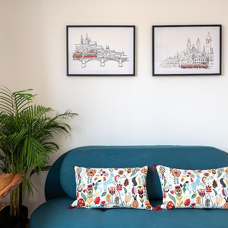 Bright Charming Apt With Terrace, Parking & Airco. 布拉格 外观 照片