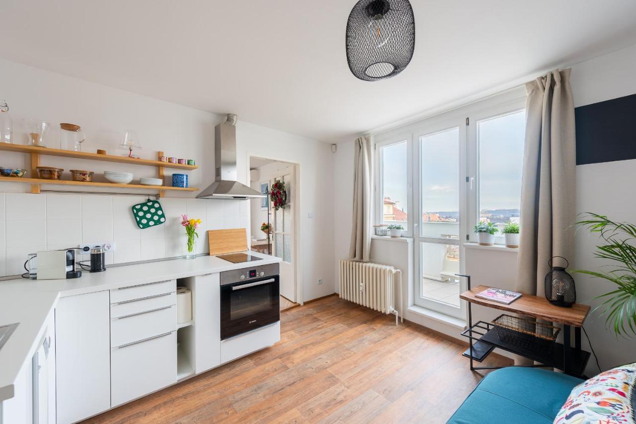 Bright Charming Apt With Terrace, Parking & Airco. 布拉格 外观 照片