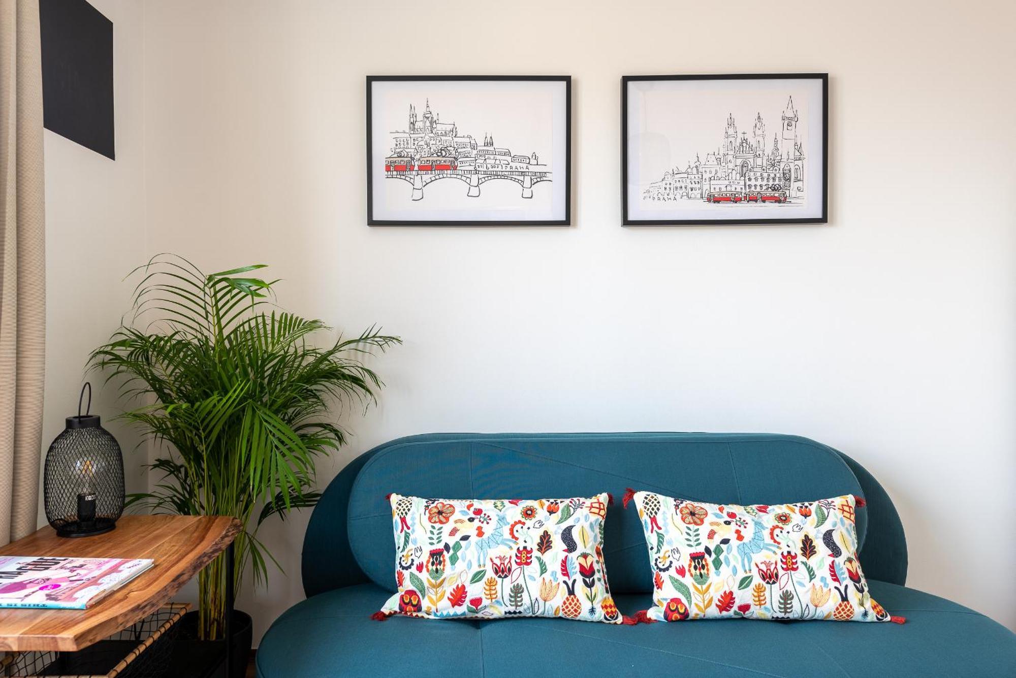 Bright Charming Apt With Terrace, Parking & Airco. 布拉格 外观 照片