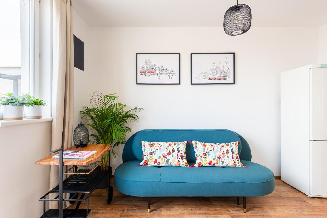 Bright Charming Apt With Terrace, Parking & Airco. 布拉格 外观 照片
