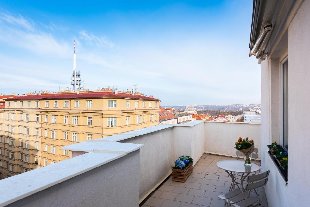 Bright Charming Apt With Terrace, Parking & Airco. 布拉格 外观 照片